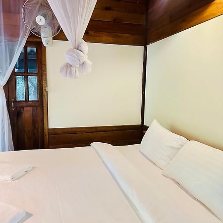 Bambu Huts Hotel Baan Tai Luaran gambar