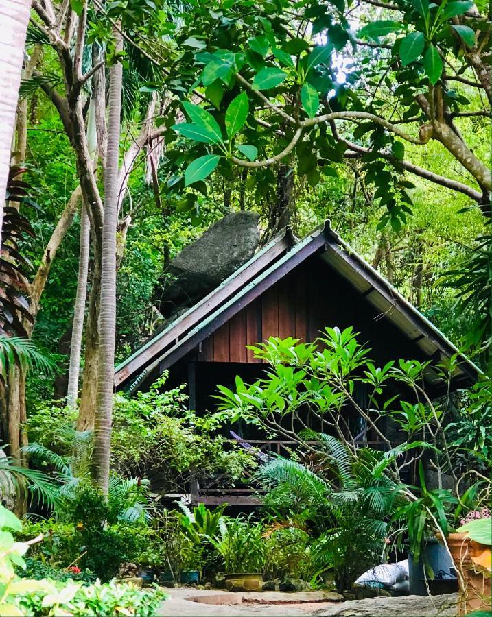 Bambu Huts Hotel Baan Tai Luaran gambar