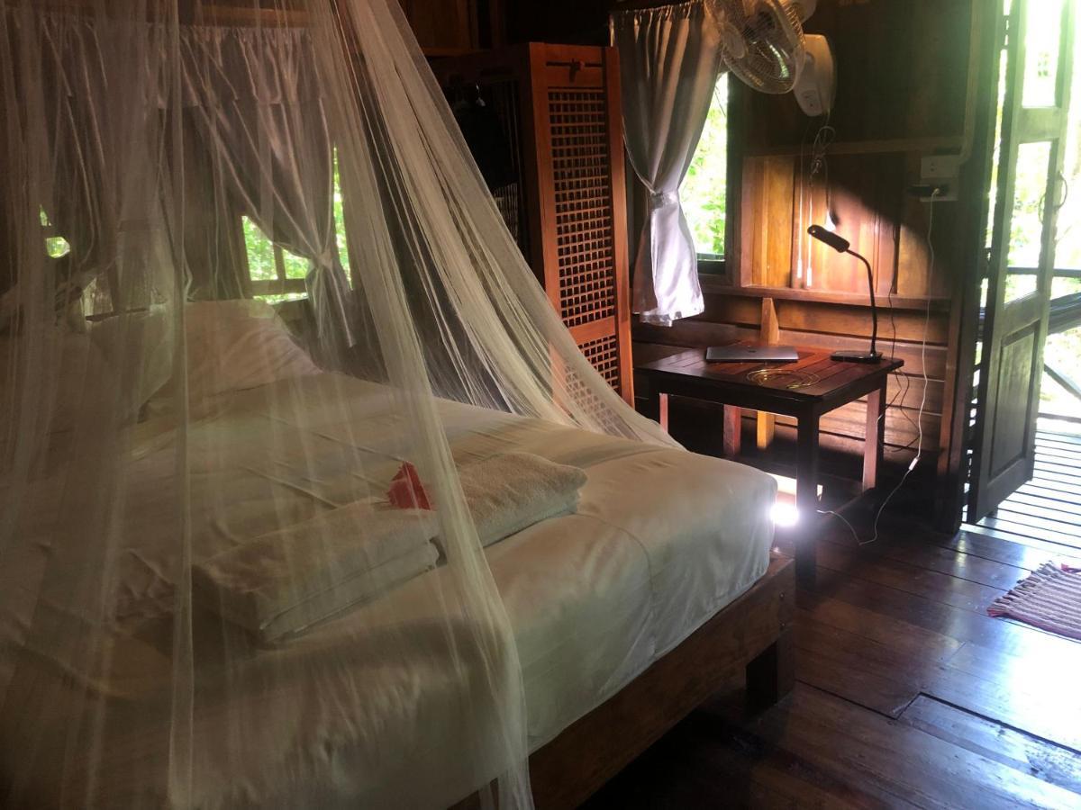 Bambu Huts Hotel Baan Tai Luaran gambar